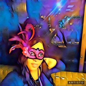 Meet your Posher, Angela